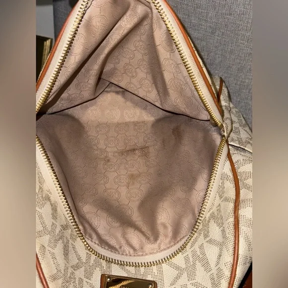 Michael Kors Monogram Jet Set Backpack - Picture 10 of 15